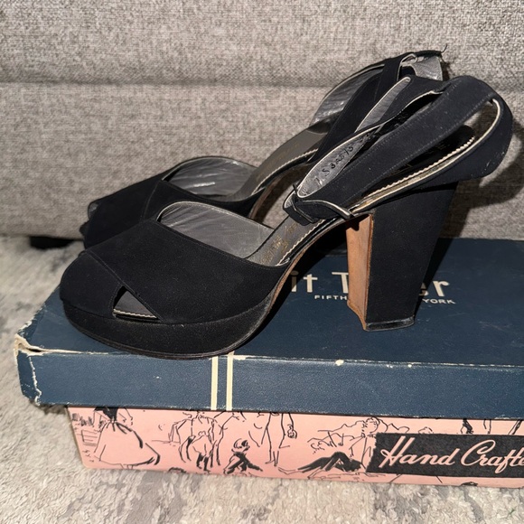 1940s vintage black peep toe heels - Picture 4 of 11